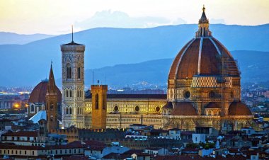 Assoutenti: 'A Firenze hotel a peso d'oro'