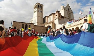 In 10 mila a Perugia per la 27esima Marcia della Pace
