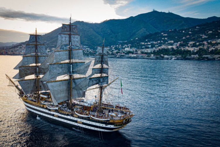 Il giro del mondo dell’Amerigo Vespucci parte da Genova