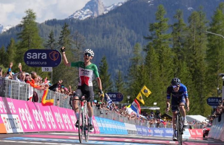 Filippo Zana ha vinto la diciottesima tappa del Giro d’Italia 2023