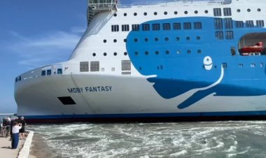 Il comandante Massimo Pinsolo ha portato la Moby Fantasy a Livorno