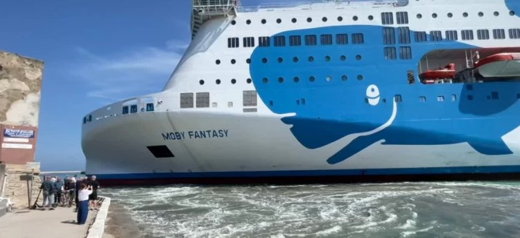 Il comandante Massimo Pinsolo ha portato la Moby Fantasy a Livorno