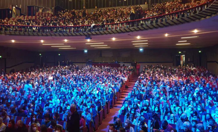 Il teatro Sistina della Capitale diventerà itinerante