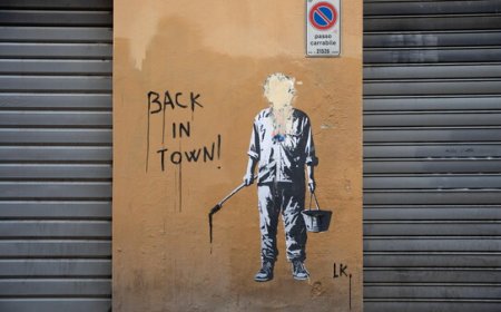 La street artist Laika ha realizzato un murale per Zaki