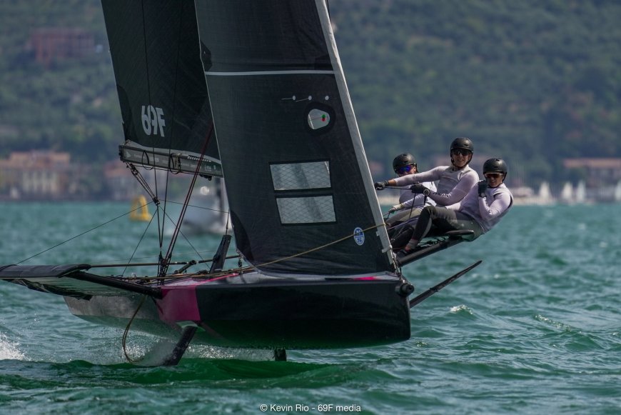 Gargnano ha ospitato l'edizione inaugurale della 69F Women Foiling Gold Cup