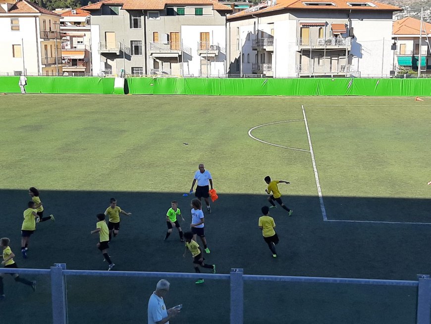 Calcio, la Baia Alassio Auxilium si rafforza con i ragazzi e Di Guida