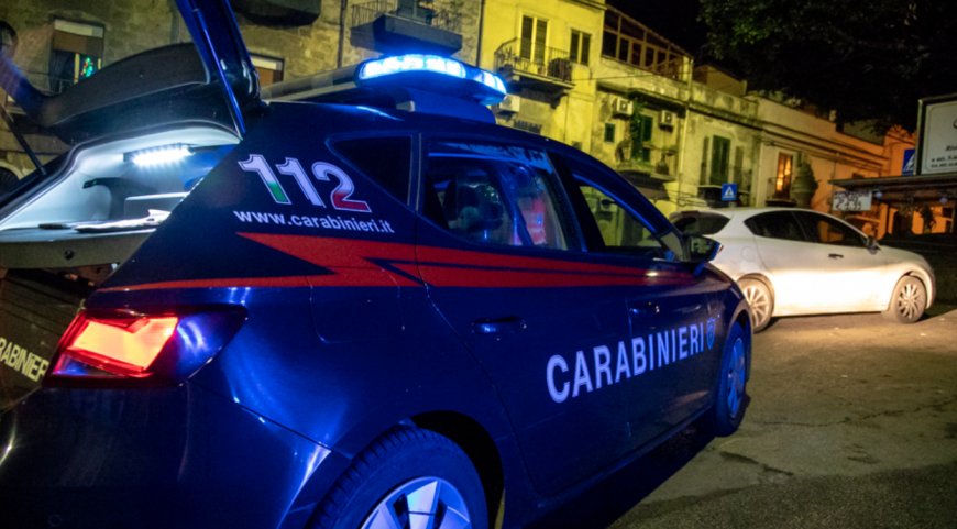 Bologna, 15enne tenta suicidio e viene salvata