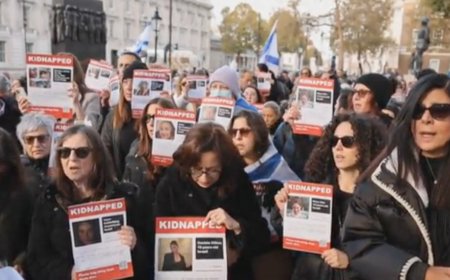 Regno Unito, manifestazione per la liberazione degli ostaggi in Palestina