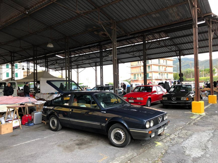 Ad Albenga la 44esima mostra scambio per appassionati di moto e auto d'epoca