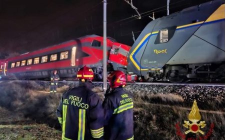 Scontro tra due treni a Faenza,  17 feriti