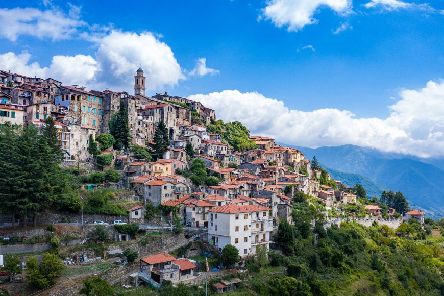 Natale, i borghi certificati dal Touring con la Bandiera Arancione si vestono a festa