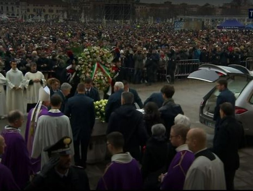 Celebrati i funerali di Giulia Cecchettin