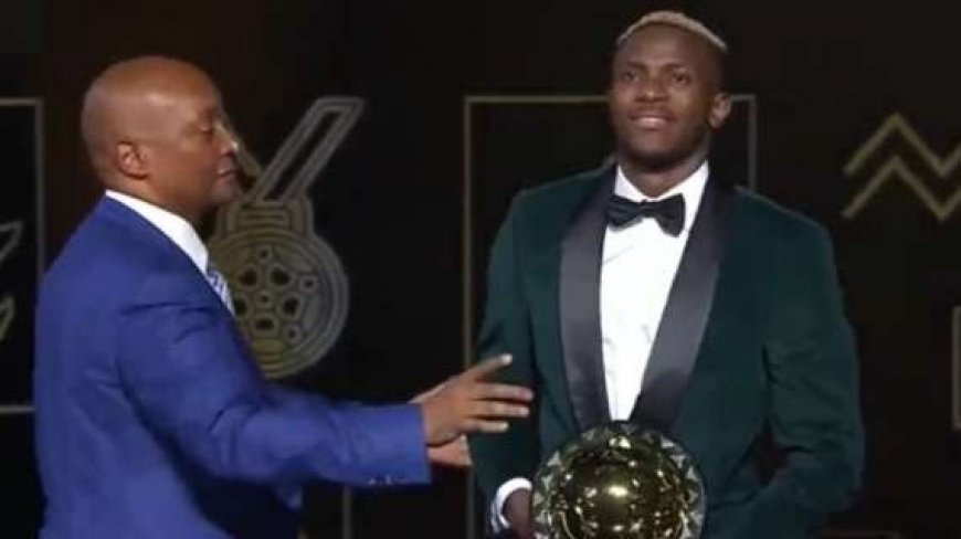 A Victor Osimhen il Pallone d'oro africano