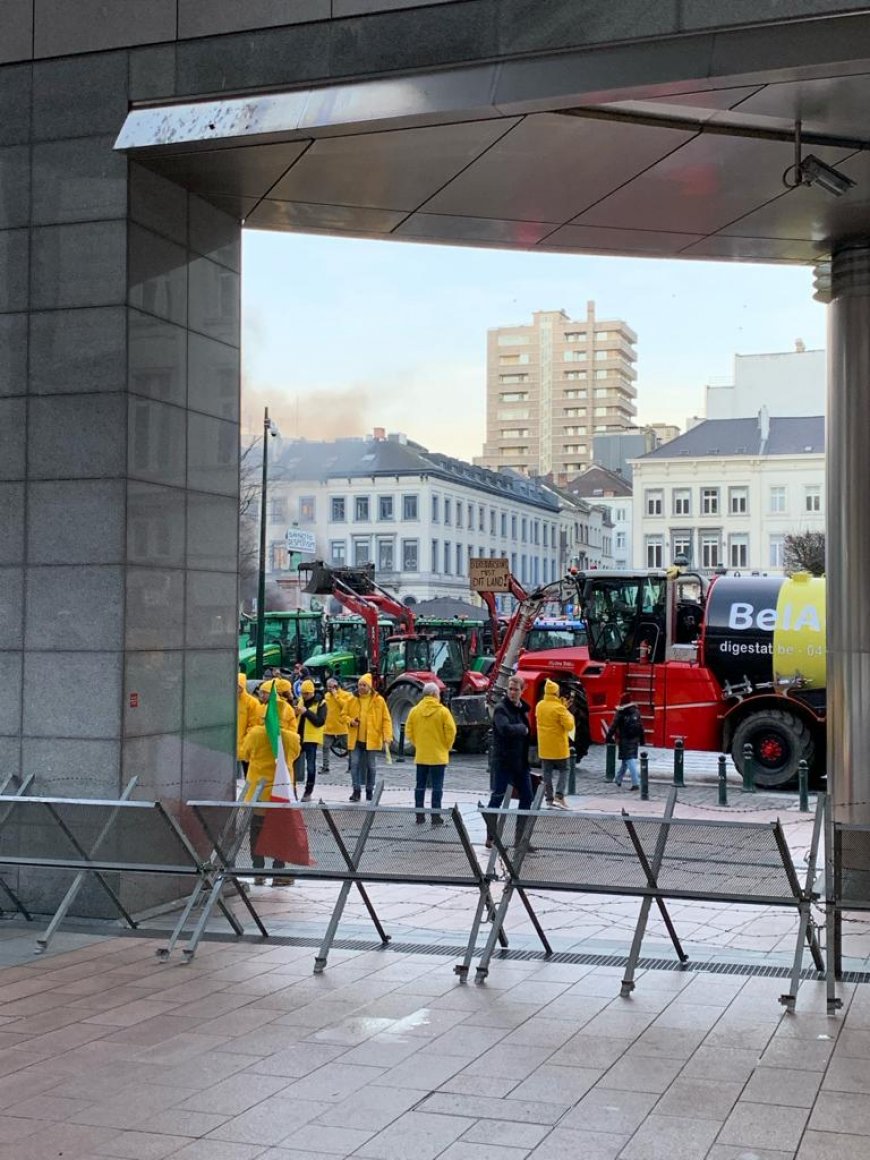 La protesta degli agricoltori arriva a Bruxelles