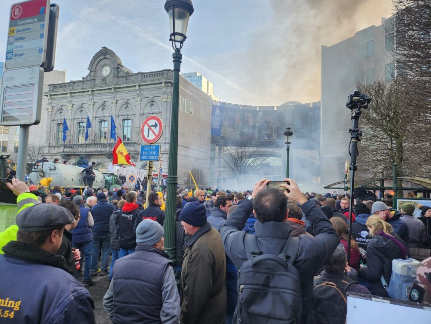 La protesta degli agricoltori arriva a Bruxelles