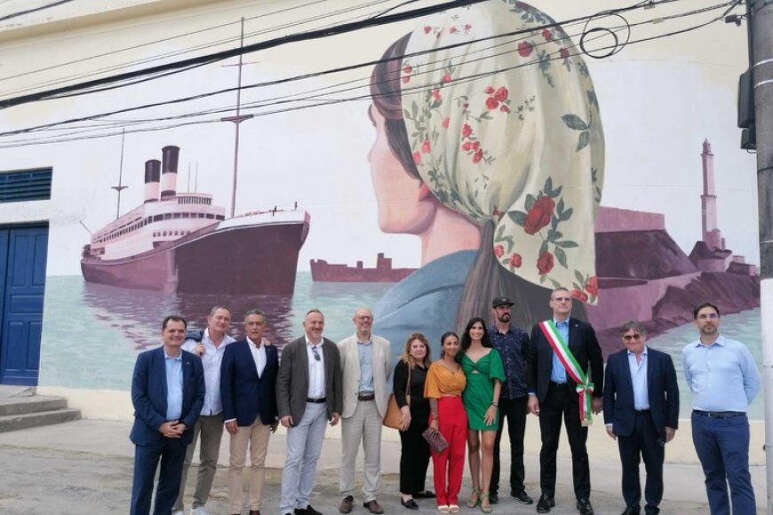 Santos e Genova legati da un murales