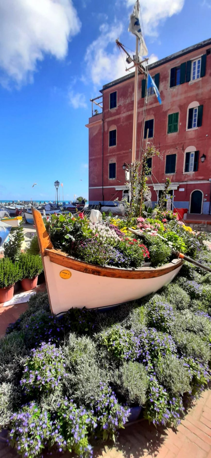 Laigueglia vince la seconda edizione di 'Borghi in fiore', il contest social promosso dalla Regione