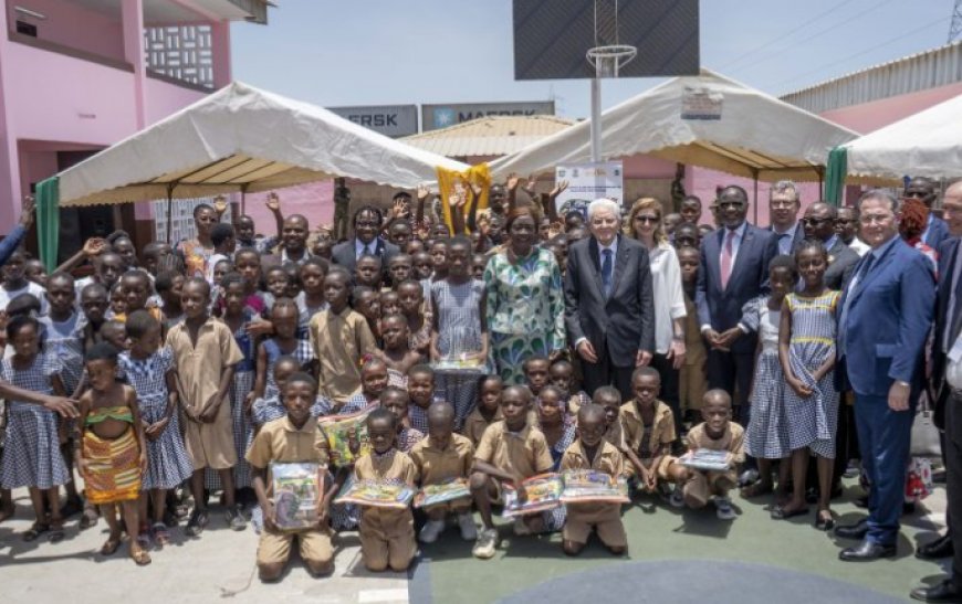 Mattarella ha visitato quattro scuole di Abidjan