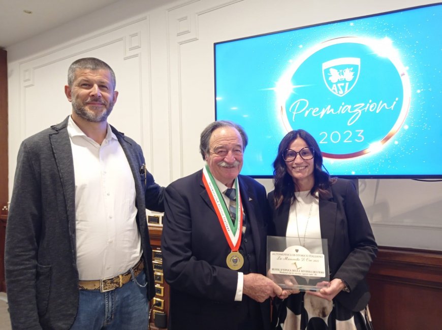 Al Club Ruote d'Epoca Riviera dei Fiori di Villanova d’Albenga il premio qualità 2023 e la Manovella D'oro per il 'Weekend con le vecchie signore'