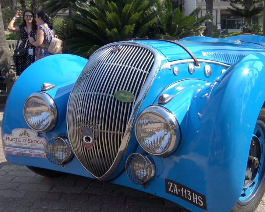 Una domenica di festa con il raduno sociale del club Ruote d’Epoca di Villanova d’Albenga