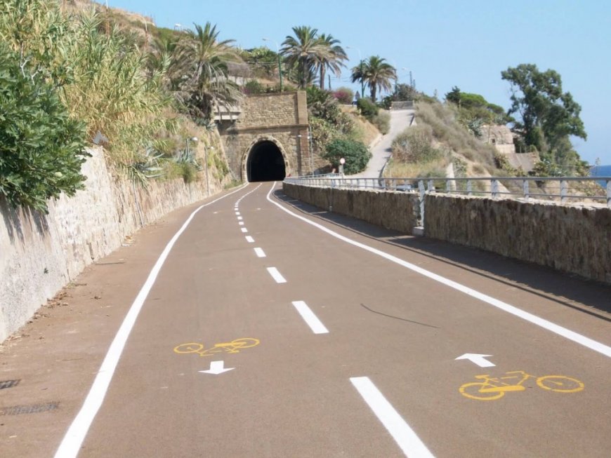 La pista ciclabile spinge il mercato immobiliare della Riviera di Ponente