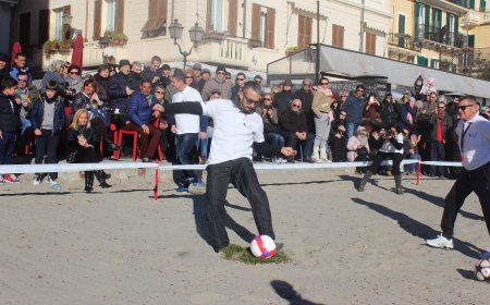 Ad Alassio una parata di stelle per "Footgolf in spiaggia, 12 buche per 12 befane"