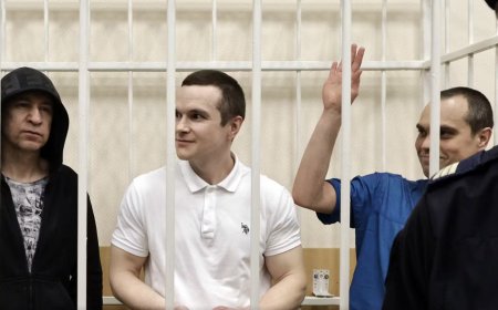 Russia, condannati tre avvocati di Navalny