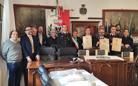 Un riconoscimento ai carabinieri che arrestarono i banditi della BPM di Laigueglia