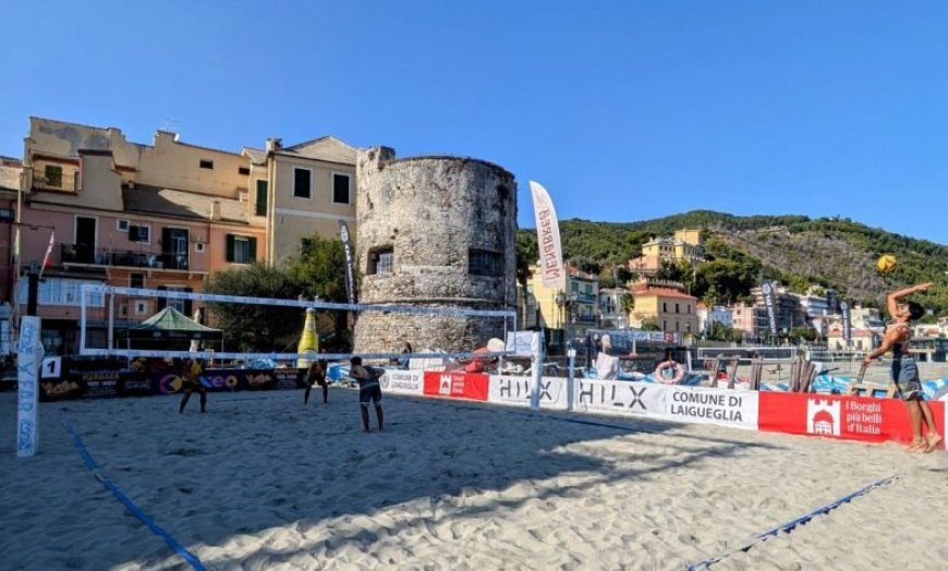 Chiude a Laigueglia la rassegna Riviera Beach Volley con 300 partecipanti su 12 campi