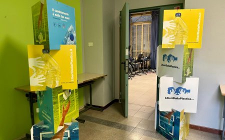 Consegnati all’Istituto Calvino i primi filtri di acqua nell’ambito del progetto 'Liberi dalla Plastica'
