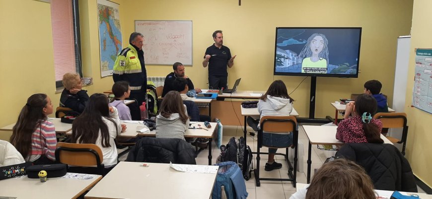 Gli allievi della scuola Badarò di Laigueglia a lezione di protezione civile