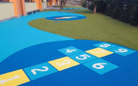 Un arcobaleno di novità: nuovi arredi esterni per la scuola di Laigueglia