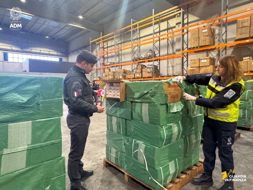 Sequestrati in porto a Genova 9.440 chilogrammi di sigarette per un valore di circa 3 milioni di euro