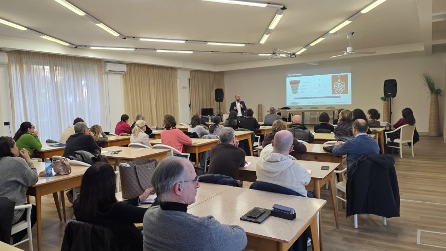 L'intelligenza artificiale applicata al settore alberghiero in un corso a Pietra Ligure