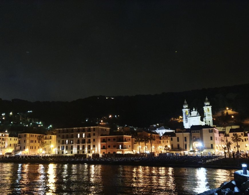 Laigueglia al buio per aiutare il Pianeta, piazza Libertà spegne le luci