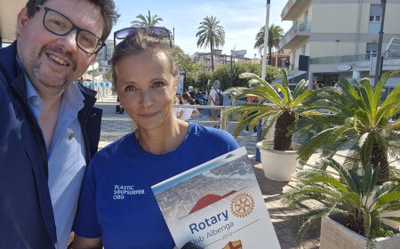 Albenga sostiene il progetto Plastic Soup Surfer per la  lotta contro l’inquinamento da plastica!