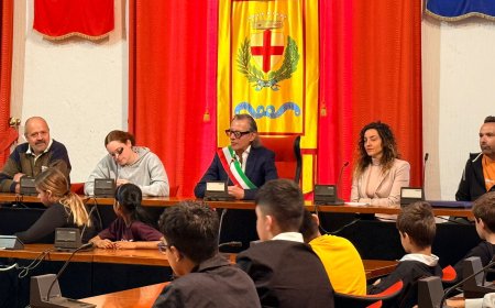 Anna Balbis, giovane campionessa ingauna di nuoto,  incontra gli studenti in Comune