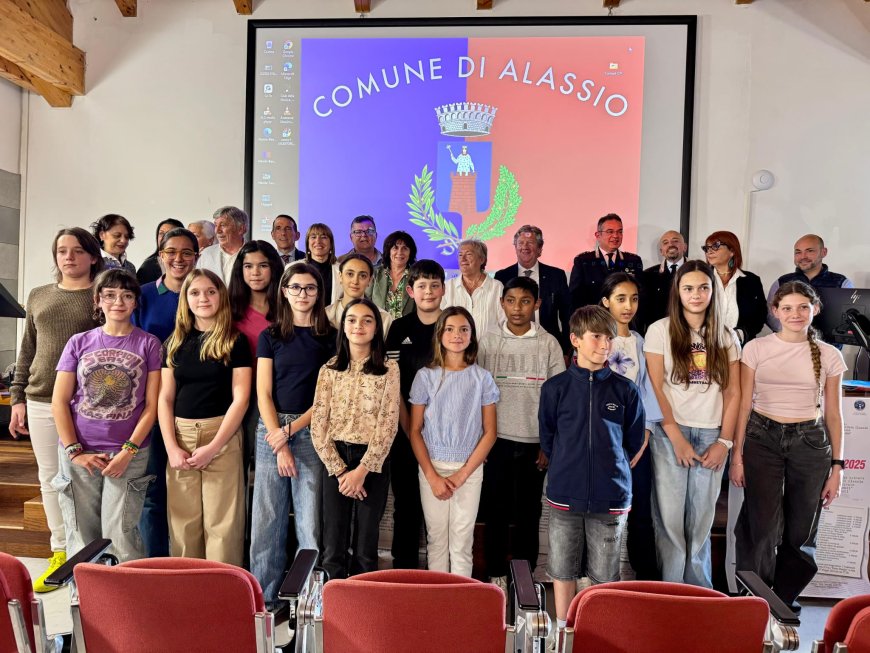 Alassio applaude i suoi giovani cronisti: talento, impegno e passione alla premiazione del concorso “Il Miglior Articolo di Cronaca 2025”