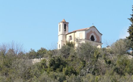 Trekking Antiche Vie del Sale: Ortovero–Vendone, camminando tra vigneti e imponenti sculture