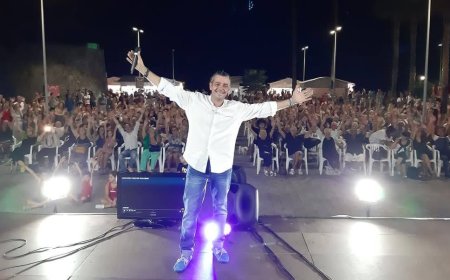 Sulla scia di Fiorello torna a San Bartolomeo al Mare l'energia travolgente di Paolo Bianco