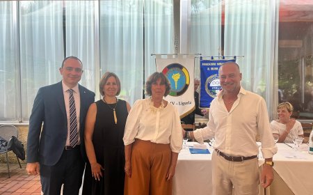 Gesco Nuoto Special di Alassio ha ricevuto un premio dal Panathlon area 4 per la prossima traversata dello Stretto di Messina