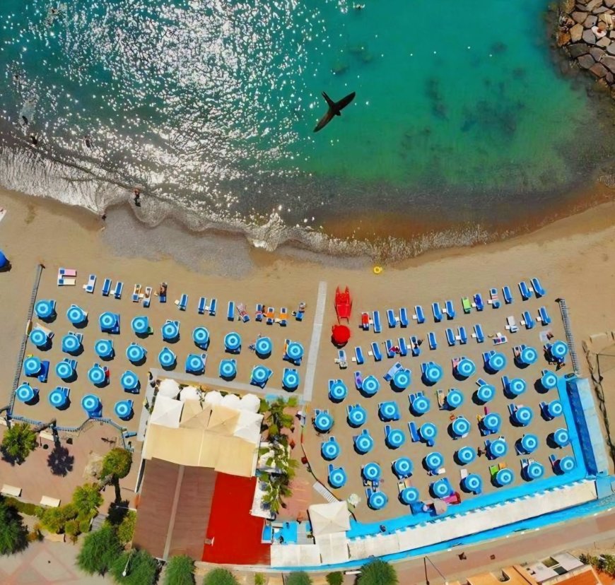 A San Lorenzo un mare senza barriere, firmata una convenzione tra "La Giraffa a Rotelle" e lo stabilimento "U Nustromu"