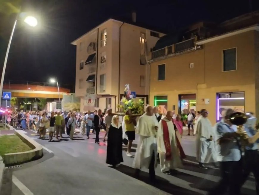 Sabato con i lumini e processione per la Festa di San Bartolomeo al mare