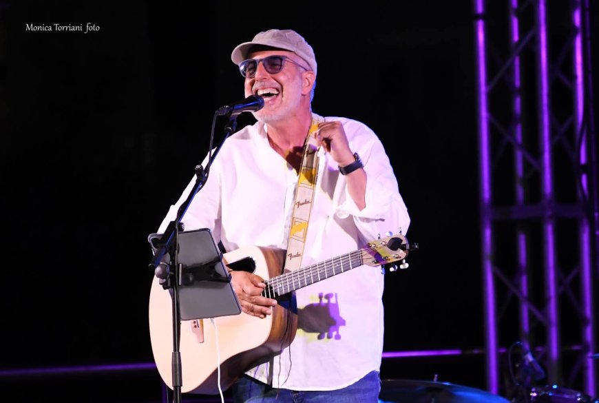 “Canzoni e campioni”, Massimo Schiavon canta nella sua Laigueglia