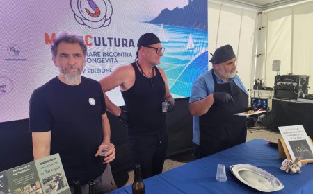 MareCultura, un piatto longevity preparato con riso, tartufo e aglio di vessalico