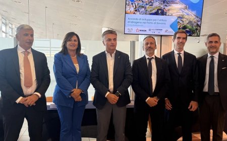 Idrogeno verde nel porto di Savona, firmato l’accordo per il progetto pilota