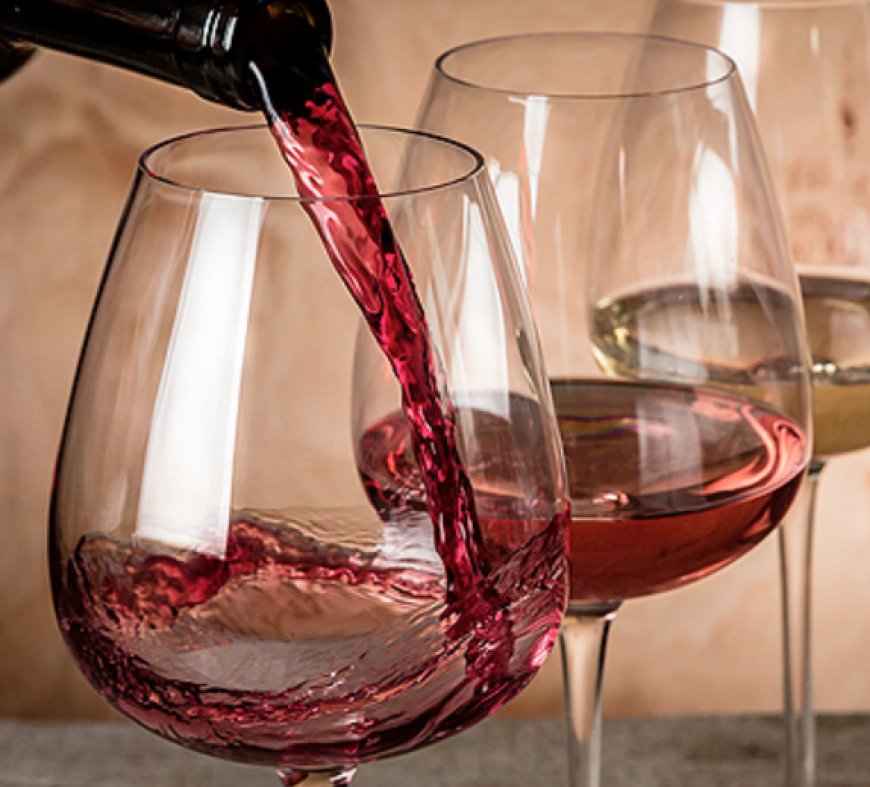 Il vino italiano aggancia la stabilità: ripartono le DOP (+5%)
